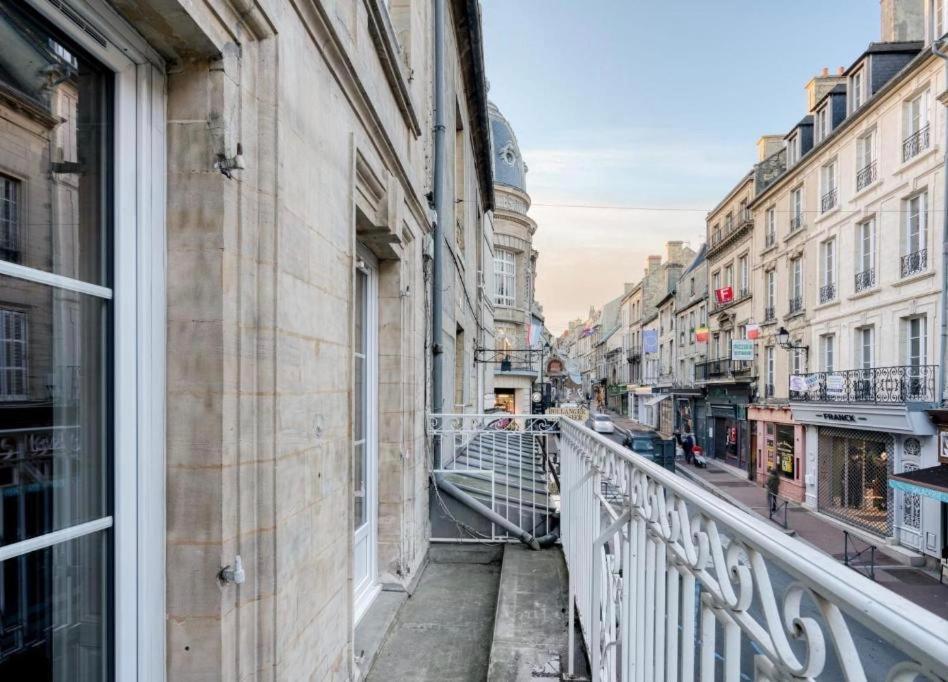 City Affaire : Bayeux Omaha Exteriér fotografie